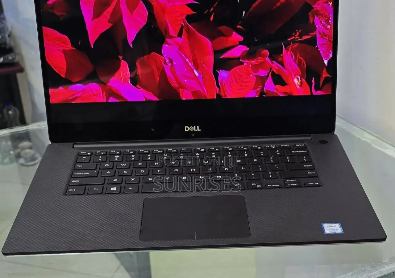 New Laptop Dell XPS 15 16GB Intel Core I9 SSD 512GB