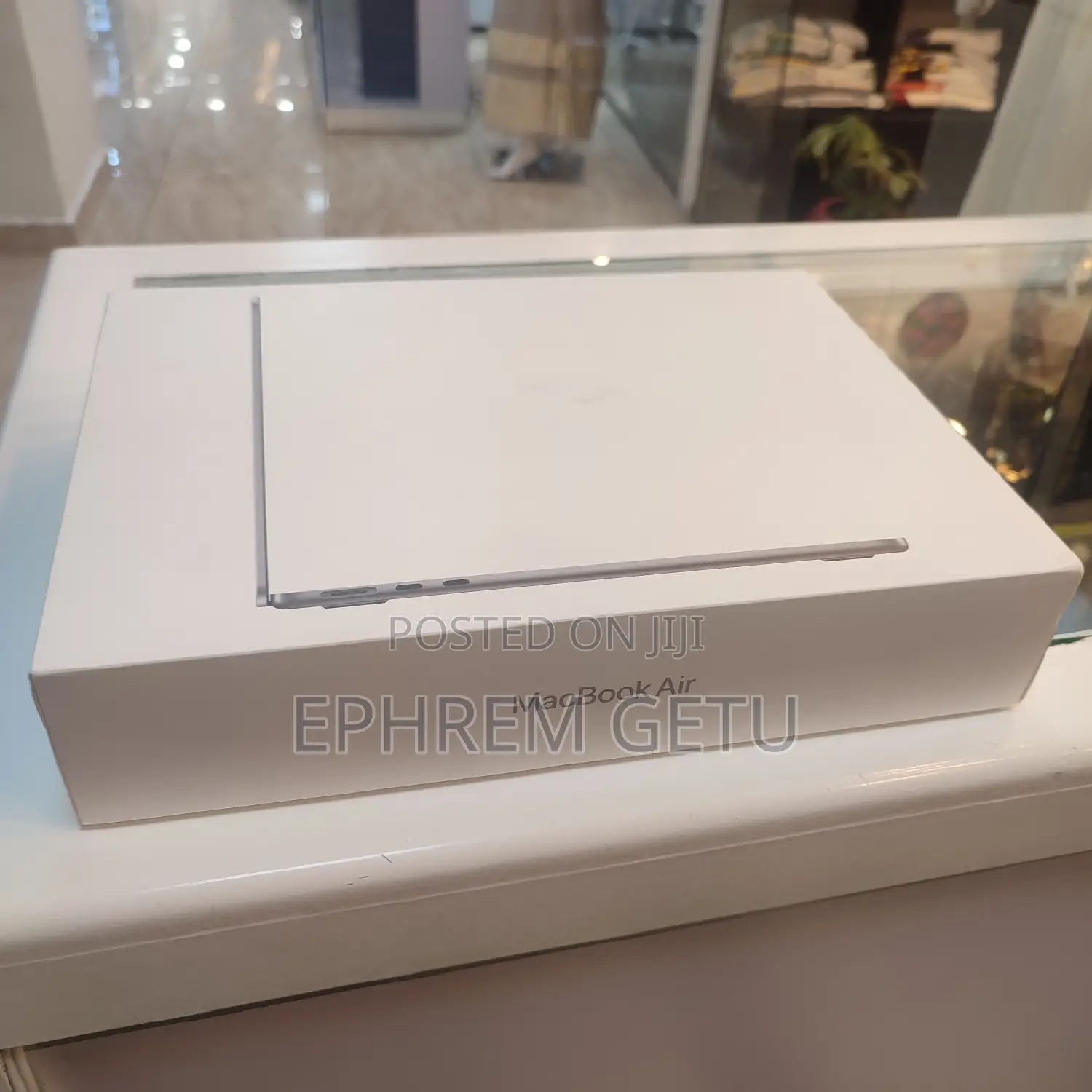 New Laptop Apple MacBook Air 2022 M2 8GB Apple M2 SSD 512GB