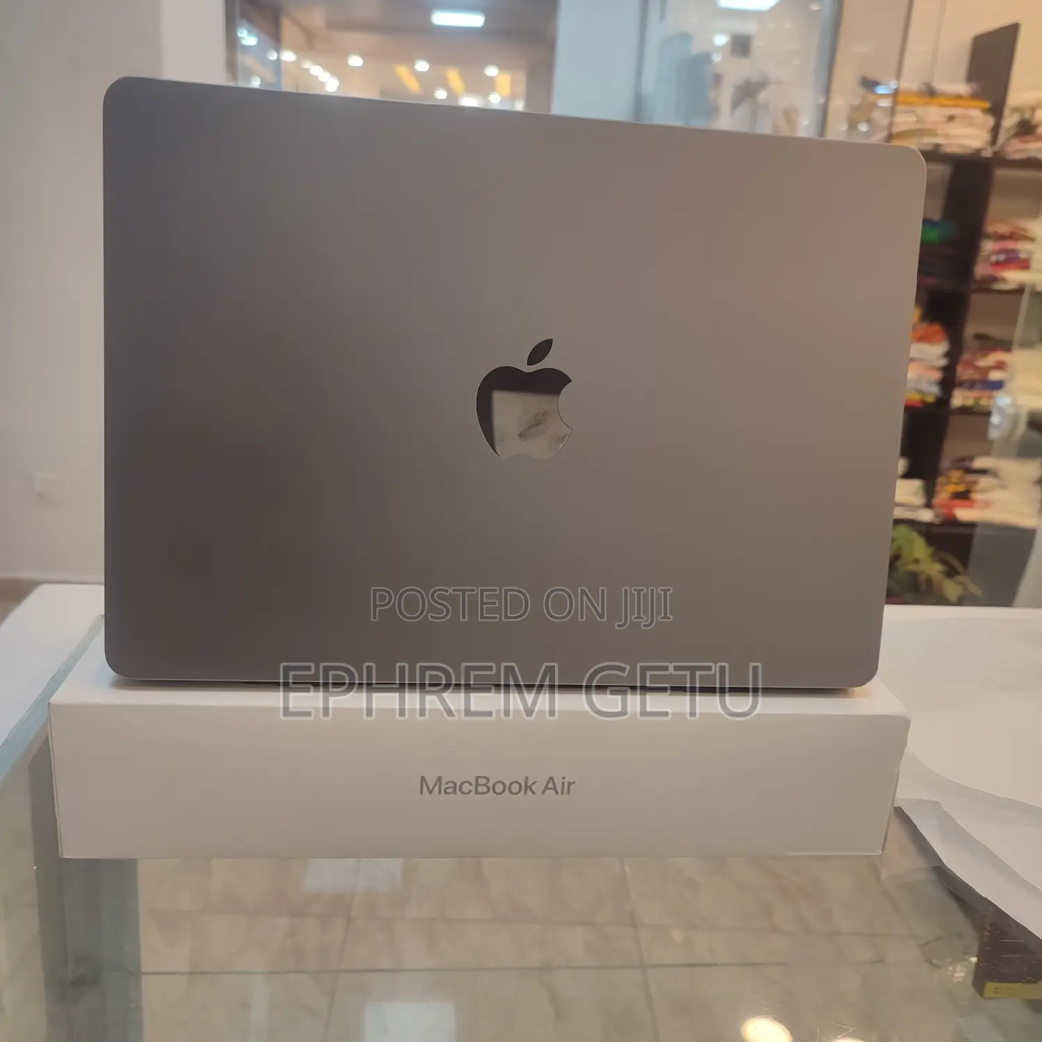 New Laptop Apple MacBook Air 2022 M2 8GB Apple M2 SSD 512GB