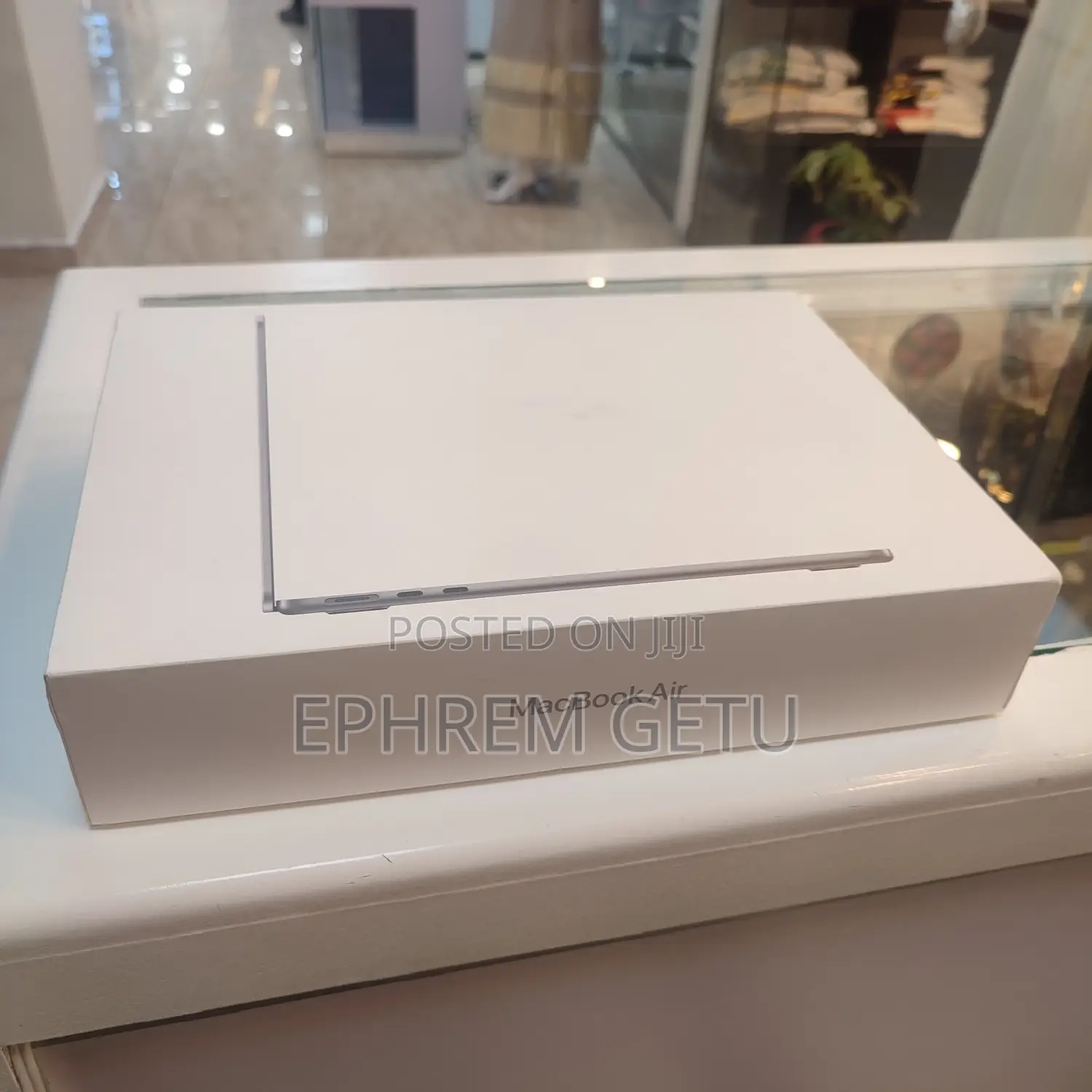 New Laptop Apple MacBook Air 2022 M2 8GB Apple M2 SSD 512GB