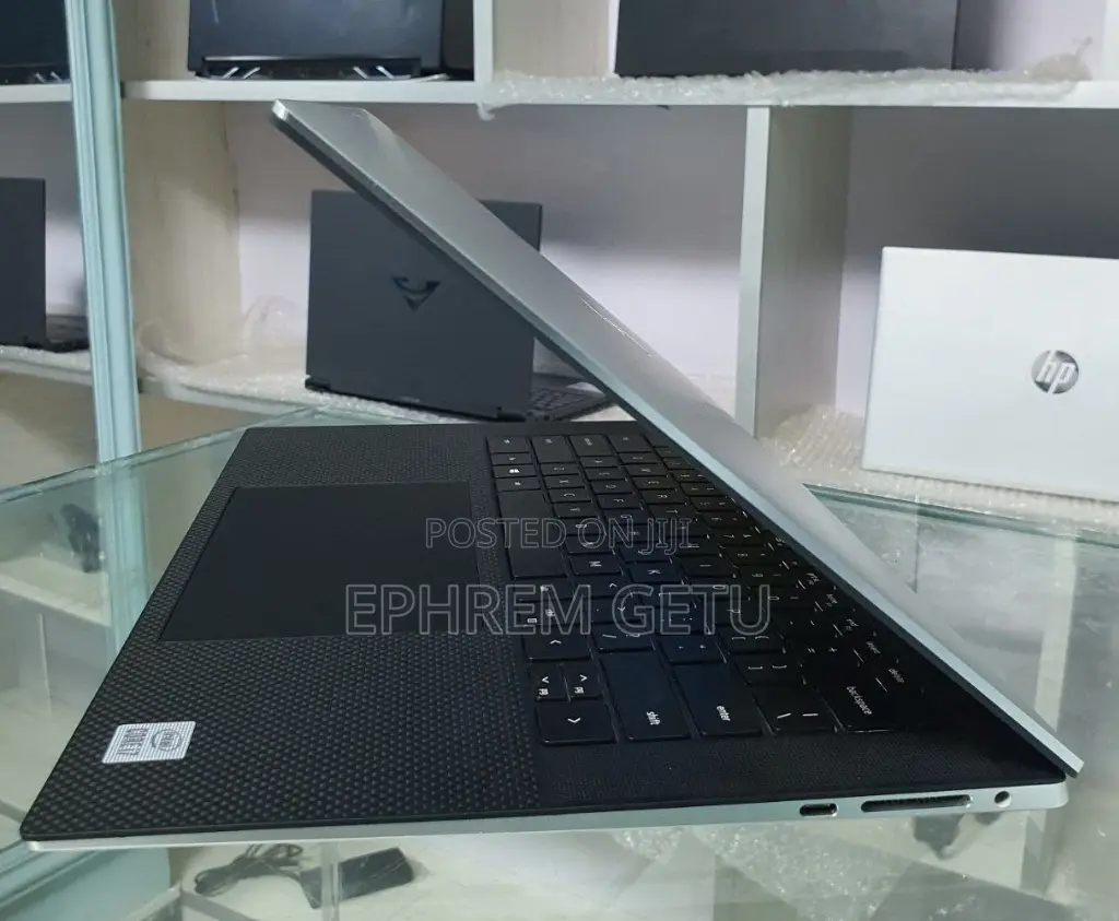 New Laptop Dell XPS 15 16GB Intel Core I7 SSD 512GB