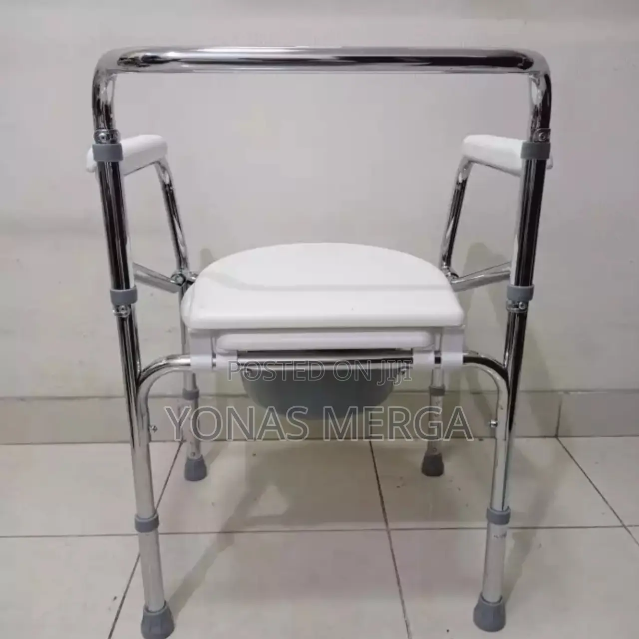 Commode Chair Adjustable Height Support Tool-Free Assembly