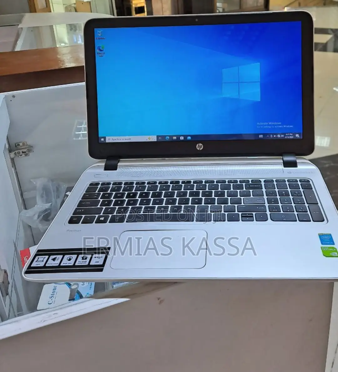 New Laptop HP Pavilion 11 8GB Intel Core I5 HDD 1T