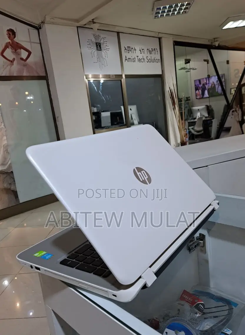 New Laptop HP Pavilion 15 8GB Intel Core I5 HDD 1T