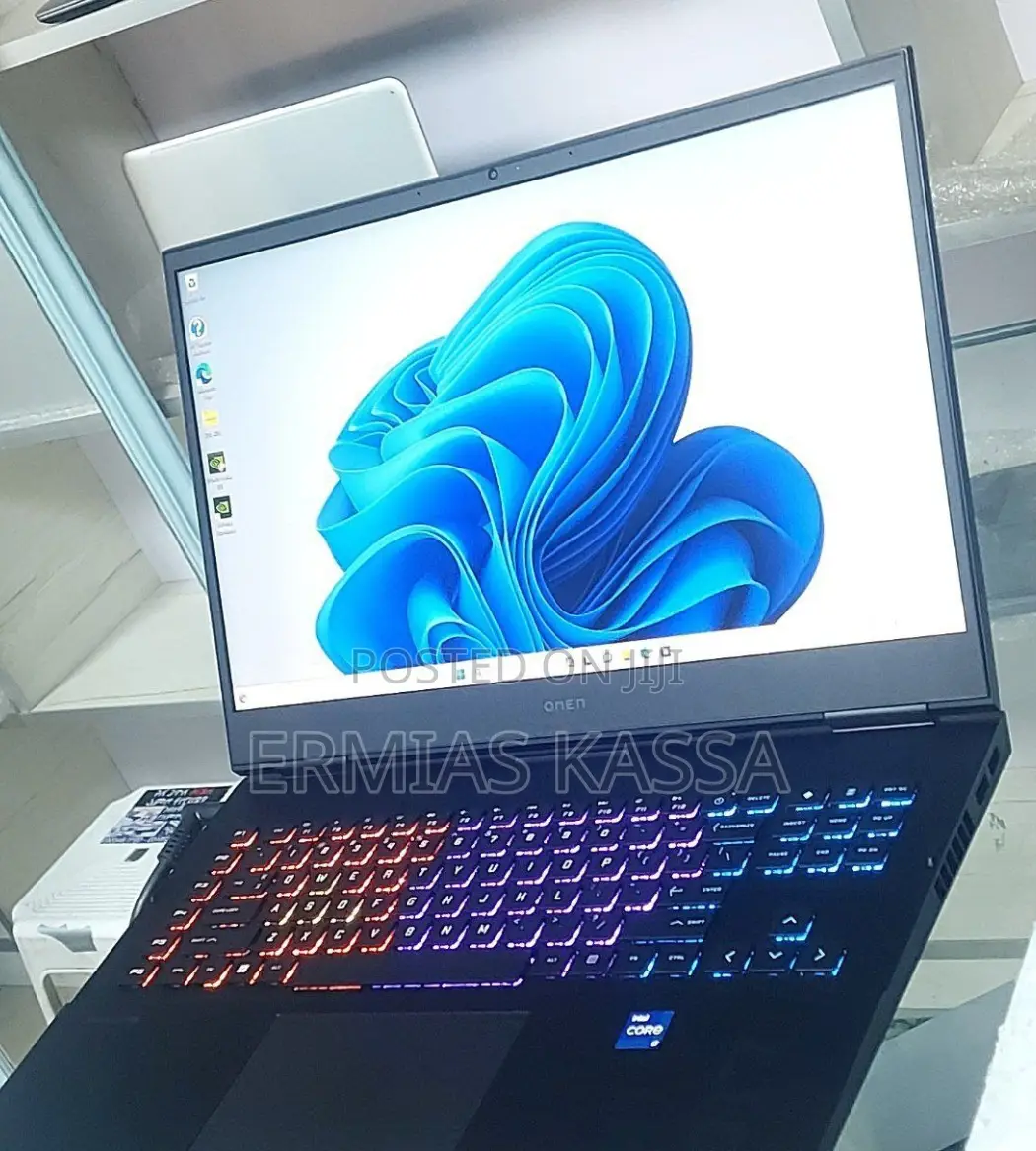 New Laptop HP Omen 17 16GB Intel Core I7 SSD 1T