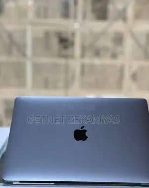 Photo - New Laptop Apple MacBook Pro 2017 8GB Intel Core I5 SSD 128GB