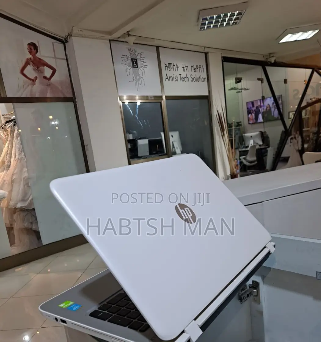 New Laptop HP Pavilion 15 8GB Intel Core I5 HDD 1T