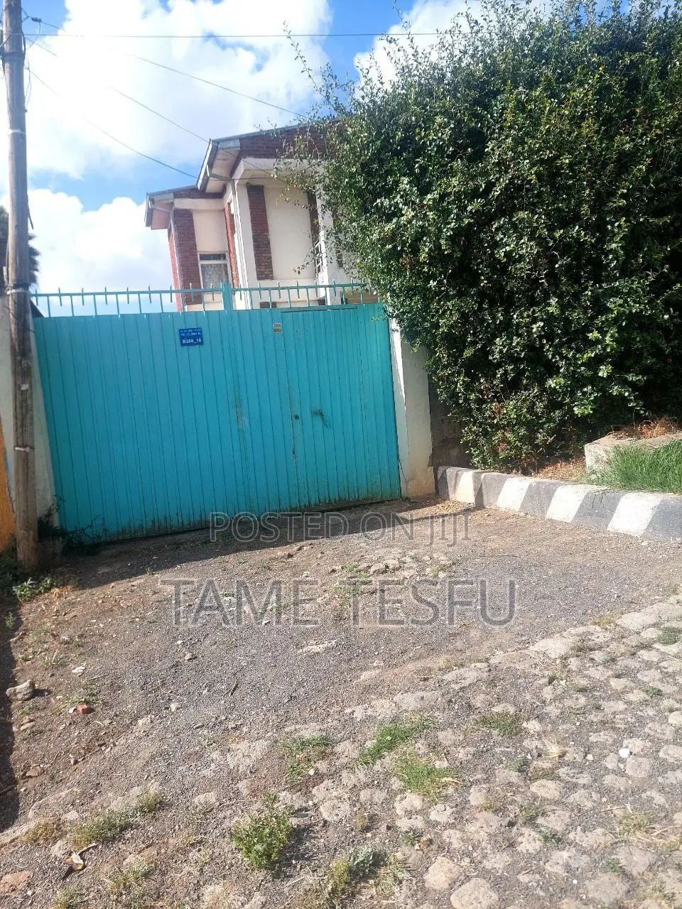 Furnished 5bdrm House in Hayat, Yeka for sale