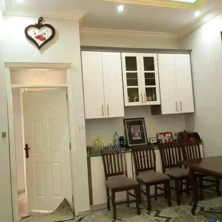 6bdrm House in ሳሚት ጎላጉል ሪልስቴት አካባቢ, Bole for sale