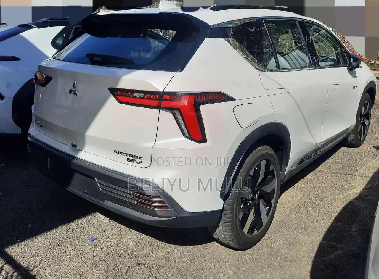 New Mitsubishi Airtrek 135 kW FWD 2023 White