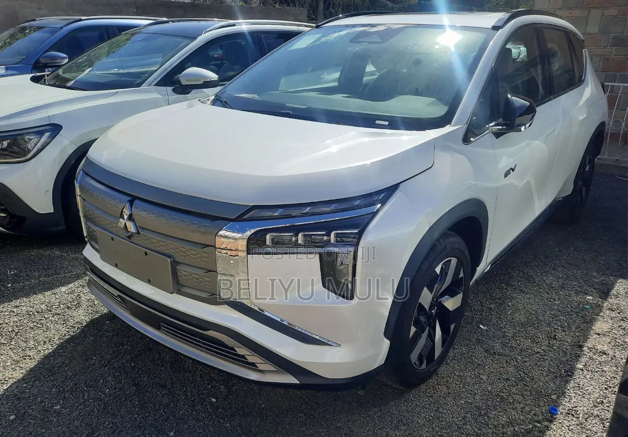 New Mitsubishi Airtrek 135 kW FWD 2023 White