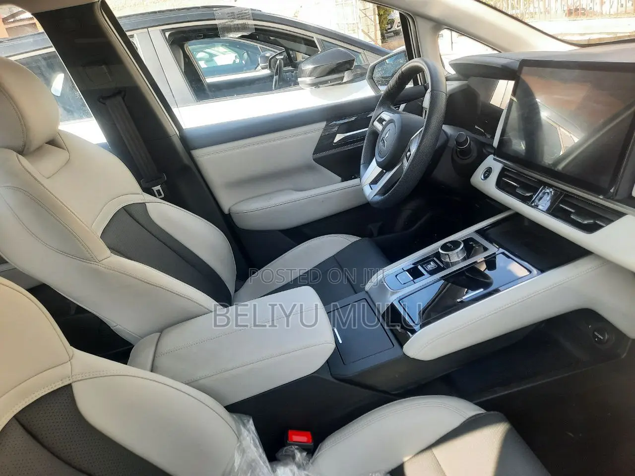 New Mitsubishi Airtrek 135 kW FWD 2023 White