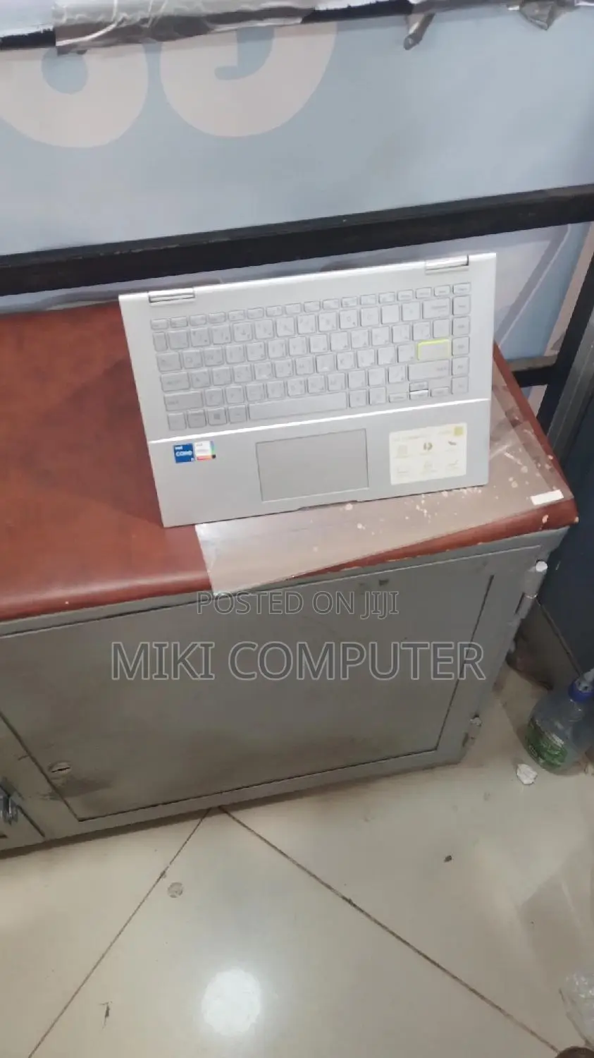 New Laptop Asus VivoBook 15 X505BA 8GB Intel Core I5 SSD 512GB