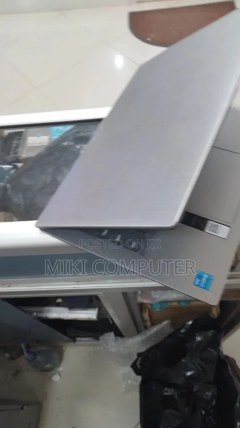 New Laptop Lenovo IdeaPad Z570 8GB Intel Core I3 SSD 256GB