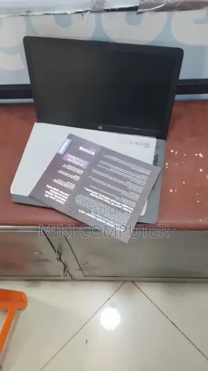 New Laptop Lenovo 8GB Intel Core i5 SSD 512GB