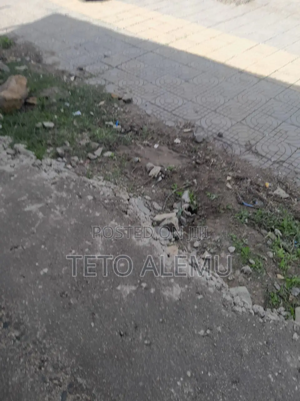 የሚሸጥ ቦታ አያት ገብርኤል ኮንዶሚኒየም አካባቢ ዋና አስፓልት