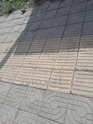 የሚሸጥ ቦታ አያት ገብርኤል ኮንዶሚኒየም አካባቢ ዋና አስፓልት