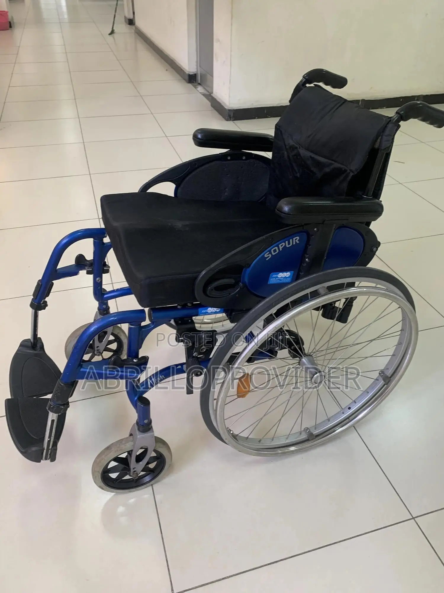 Wheelchair]Acommodate Comfortable Wheelchair<Used>Wheelchai