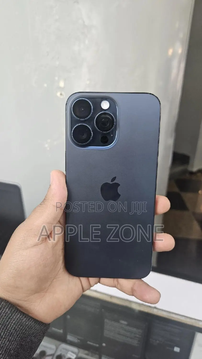 New Apple iPhone 15 Pro Max 256 GB Blue