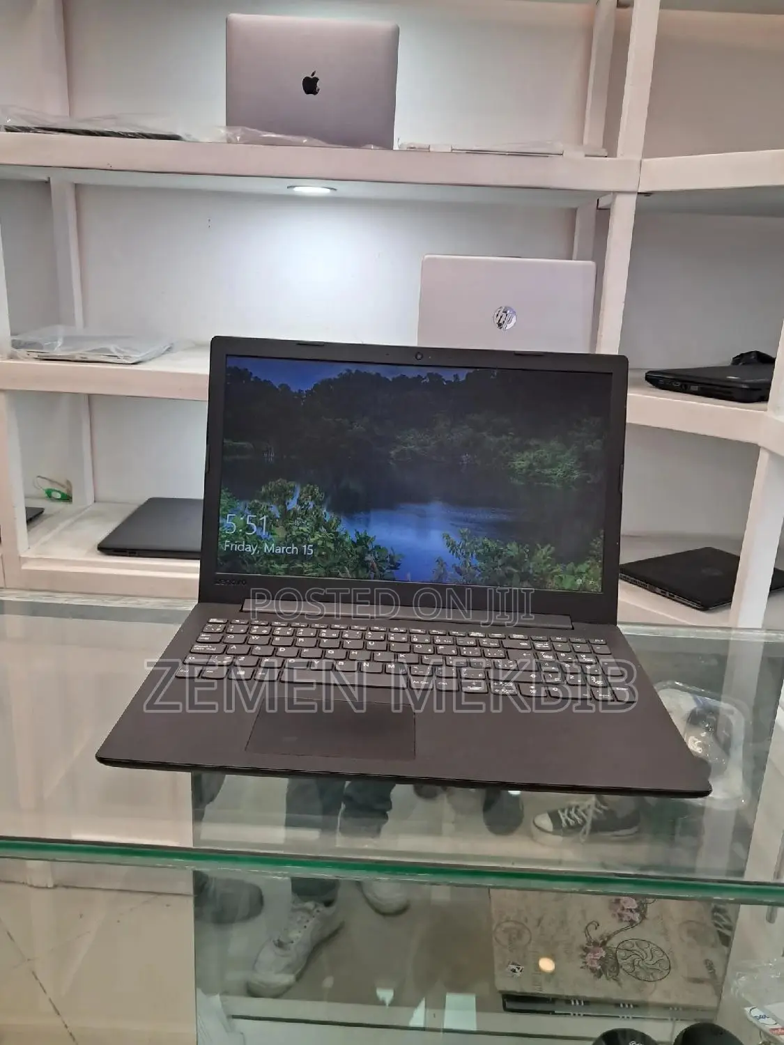 New Laptop Lenovo 4GB Intel Xeon HDD 500GB