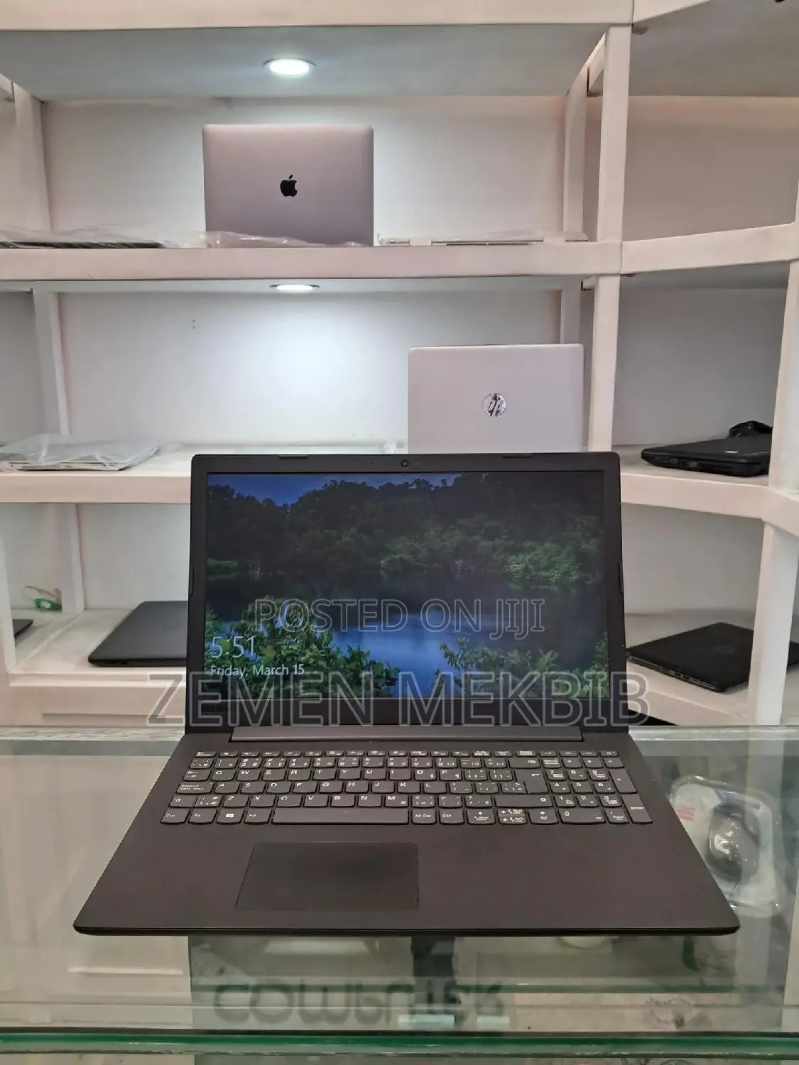 New Laptop Lenovo 4GB Intel Xeon HDD 500GB