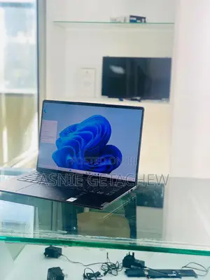 Photo - New Laptop Lenovo Ideapad 3 32GB Intel Core I5 SSD 512GB