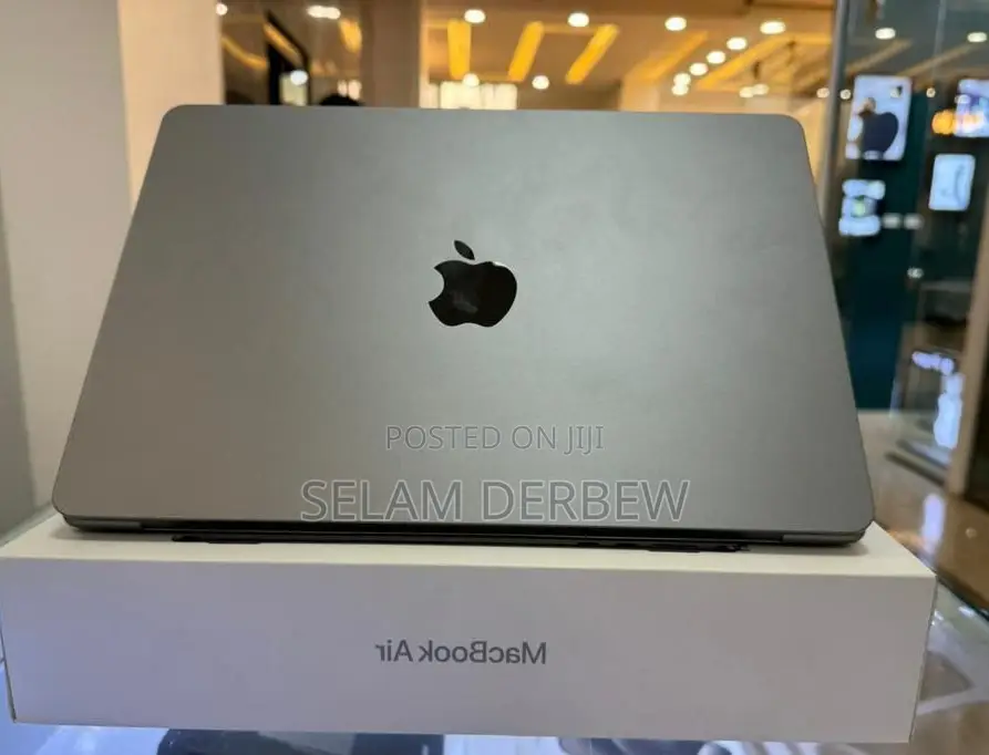 New Laptop Apple MacBook Air 2022 M2 8GB Apple M2 SSD 512GB