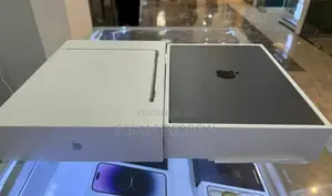 New Laptop Apple MacBook Air 2022 M2 8GB Apple M2 SSD 512GB