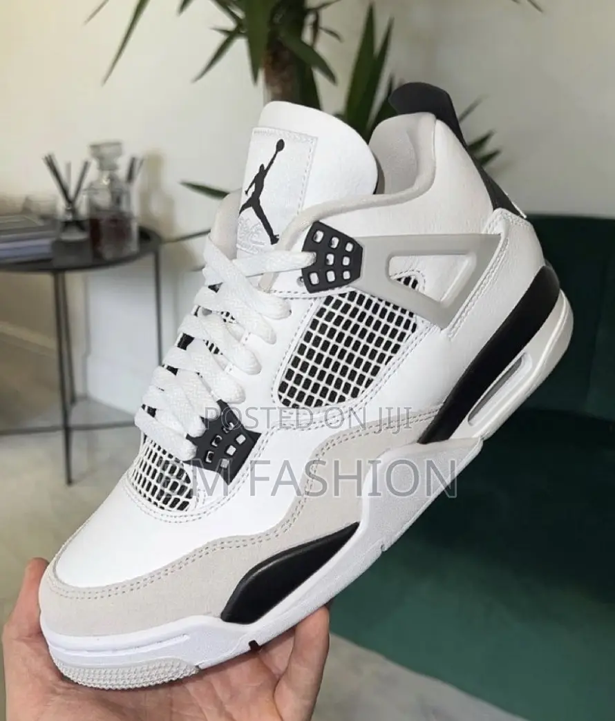 Jordan 4 Retro