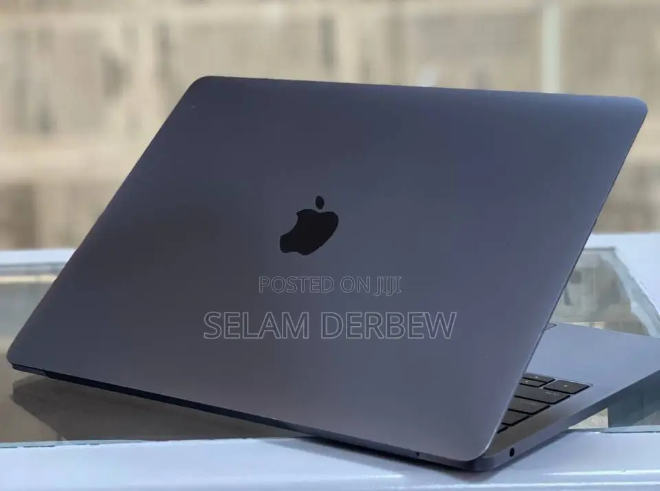 New Laptop Apple MacBook Pro 2017 8GB Intel Core I5 SSD 128GB