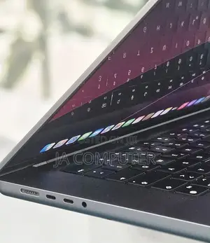 New Laptop Apple MacBook Pro 2021 M1 16GB Apple M1 Pro SSD 1T