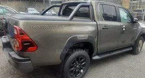 New Toyota Hilux 2022 Gray
