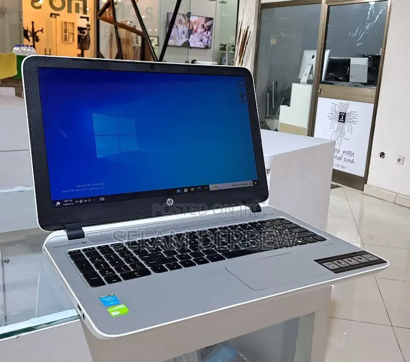 New Laptop HP Pavilion 15 8GB Intel Core I5 HDD 1T