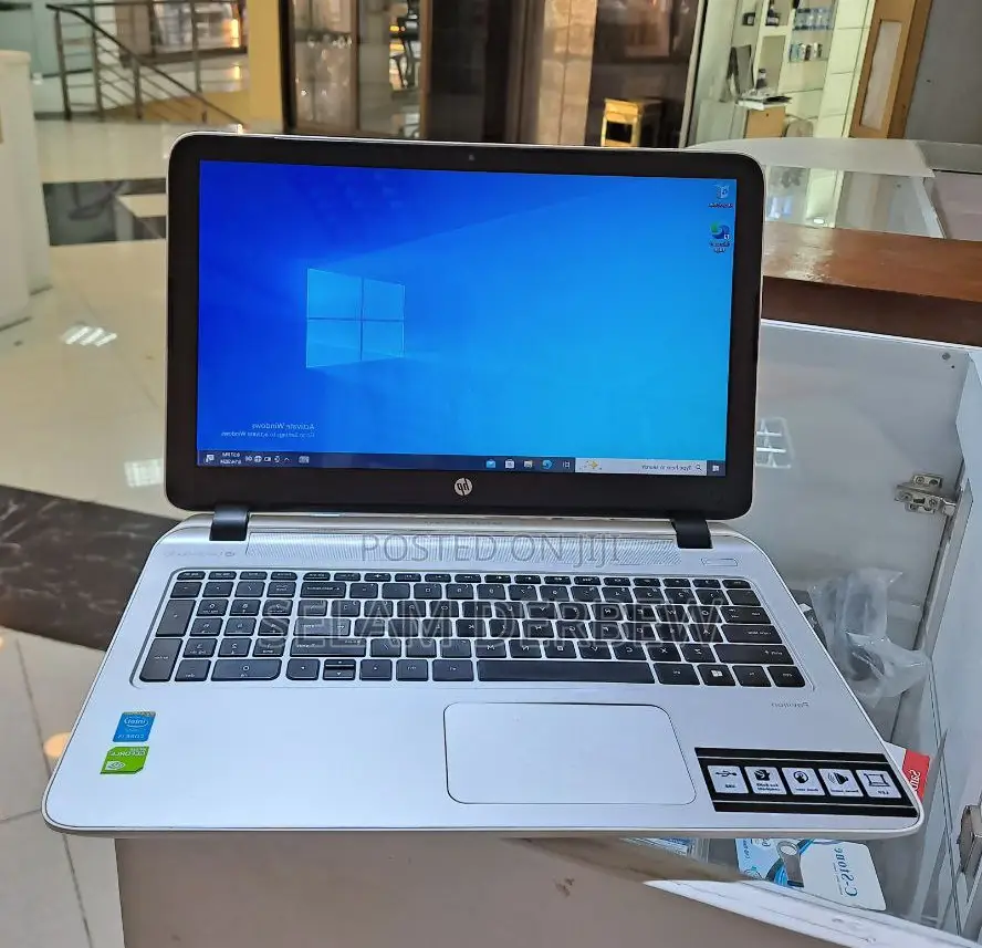 New Laptop HP Pavilion 15 8GB Intel Core I5 HDD 1T