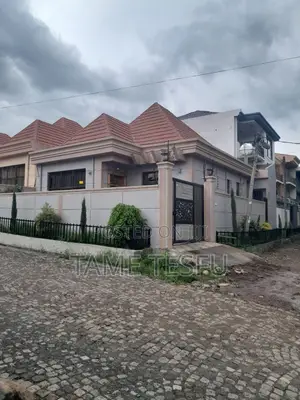 Furnished 3bdrm Villa in Summit, Bole for sale