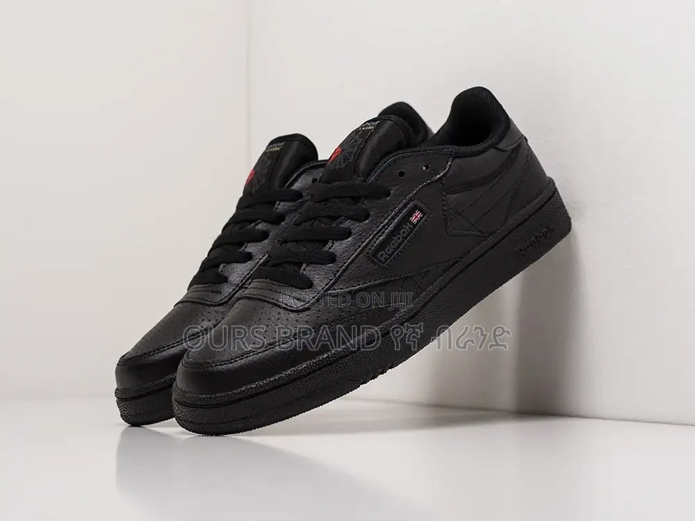 High Master Quality Black Reebok Low Cut Shoes