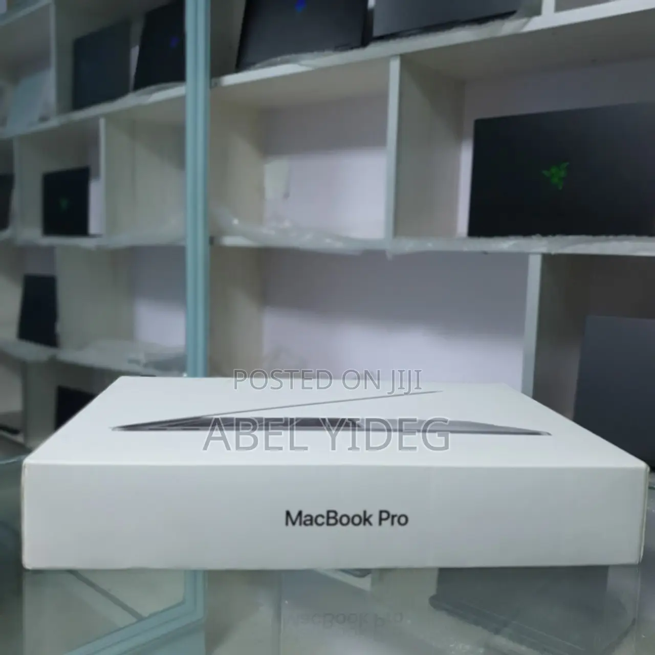 New Laptop Apple MacBook Pro 2017 8GB Intel Core I5 SSD 128GB