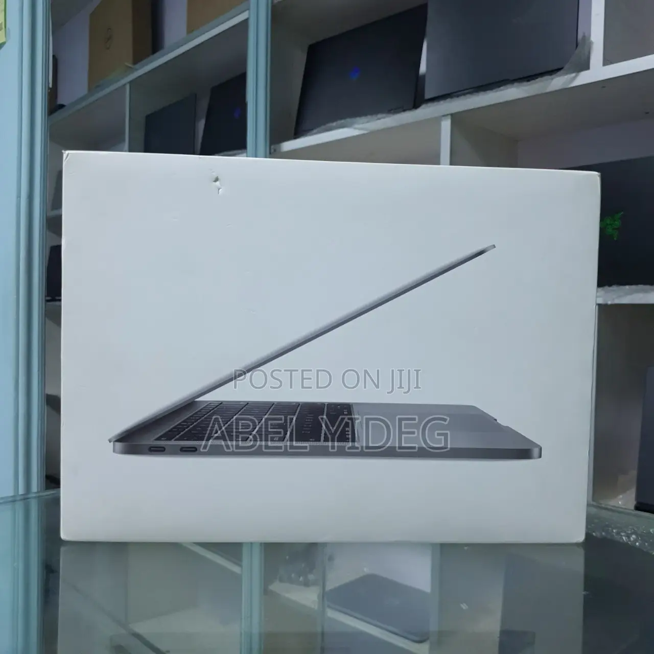 New Laptop Apple MacBook Pro 2017 8GB Intel Core I5 SSD 128GB