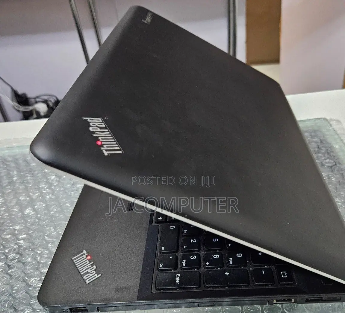 New Laptop Lenovo ThinkPad Yoga 4GB Intel Core I5 SSD 500GB