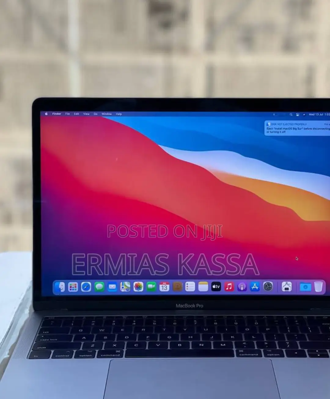 New Laptop Apple MacBook Pro 2017 8GB Intel Core I5 SSD 128GB