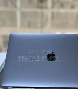 New Laptop Apple MacBook Pro 2017 8GB Intel Core I5 SSD 128GB