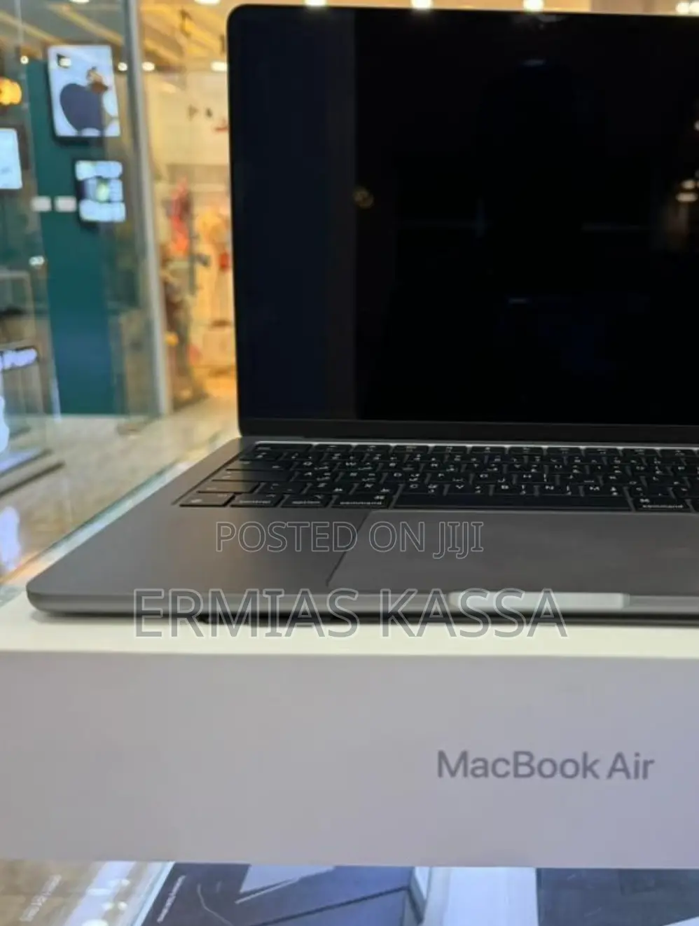 New Laptop Apple MacBook Air 2022 M2 8GB Apple M2 SSD 512GB