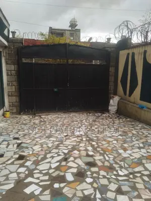 4bdrm House in Beautiful G+1, Bole for sale