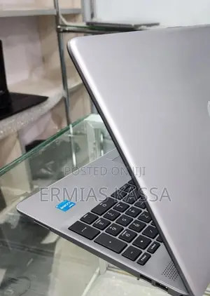 Photo - New Laptop HP Stream Notebook 8GB Intel Core I3 SSD 256GB