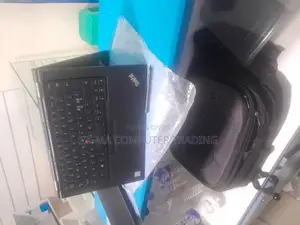 Photo - New Laptop Lenovo ThinkPad Yoga 8GB Intel Core I5 SSD 512GB