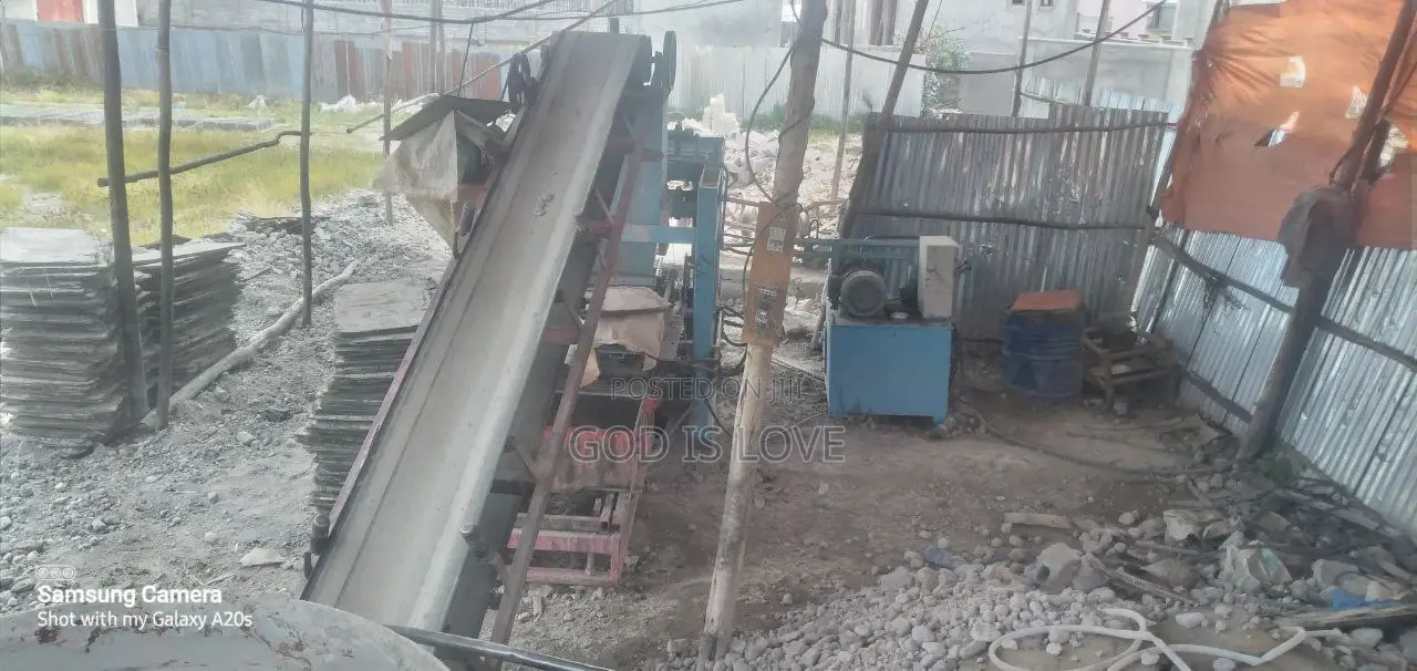 የሚሸጥ ብሎኬት ማምረቻ ማሽን