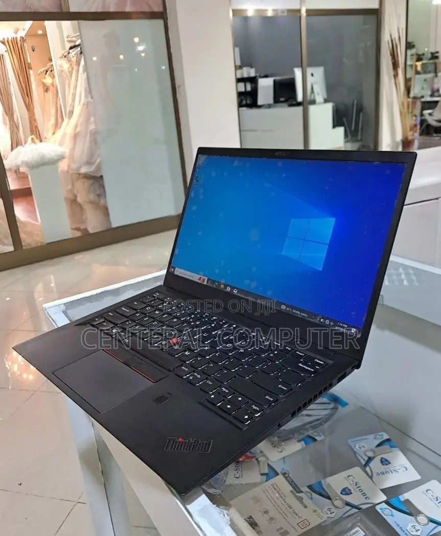 New Laptop Lenovo ThinkPad X1 Carbon 8GB Intel Core I7 SSD 512GB