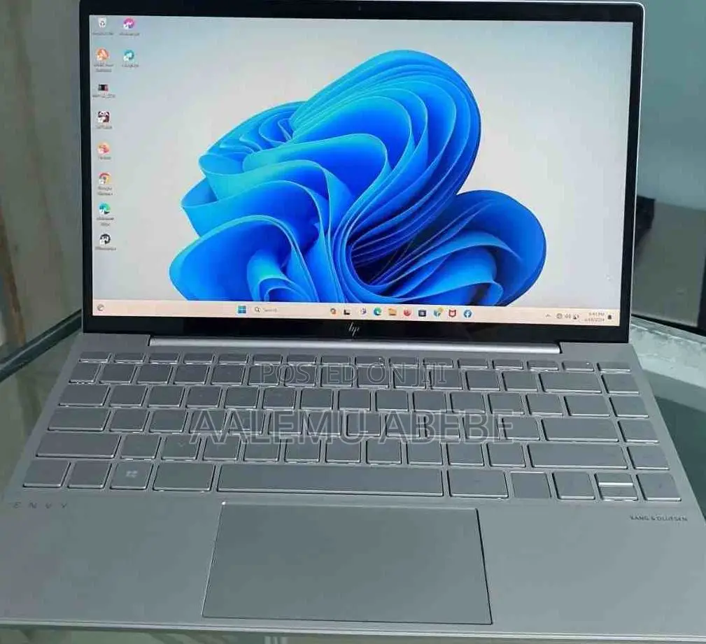 New Laptop HP Envy X360 16GB Intel Core I5 SSD 512GB