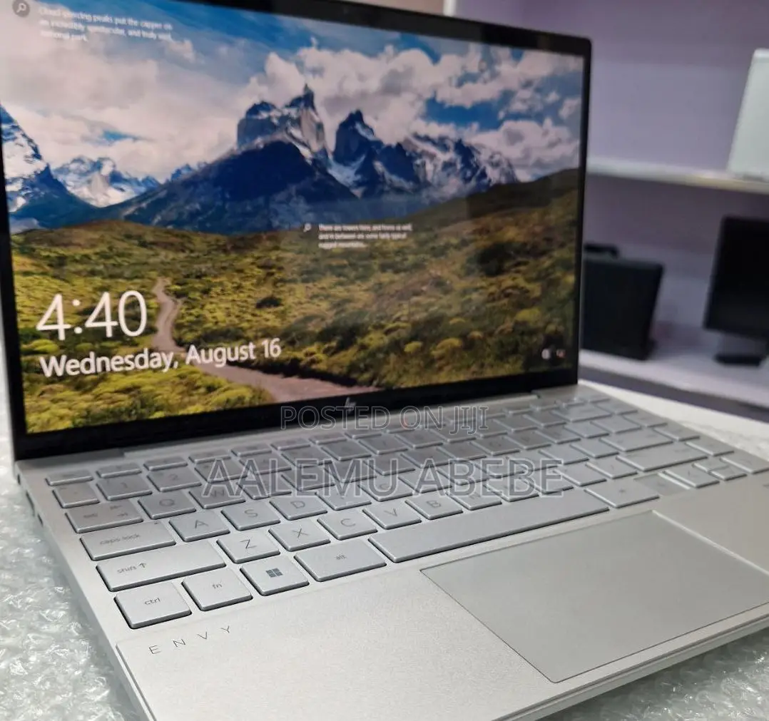 New Laptop HP Envy X360 16GB Intel Core I5 SSD 512GB