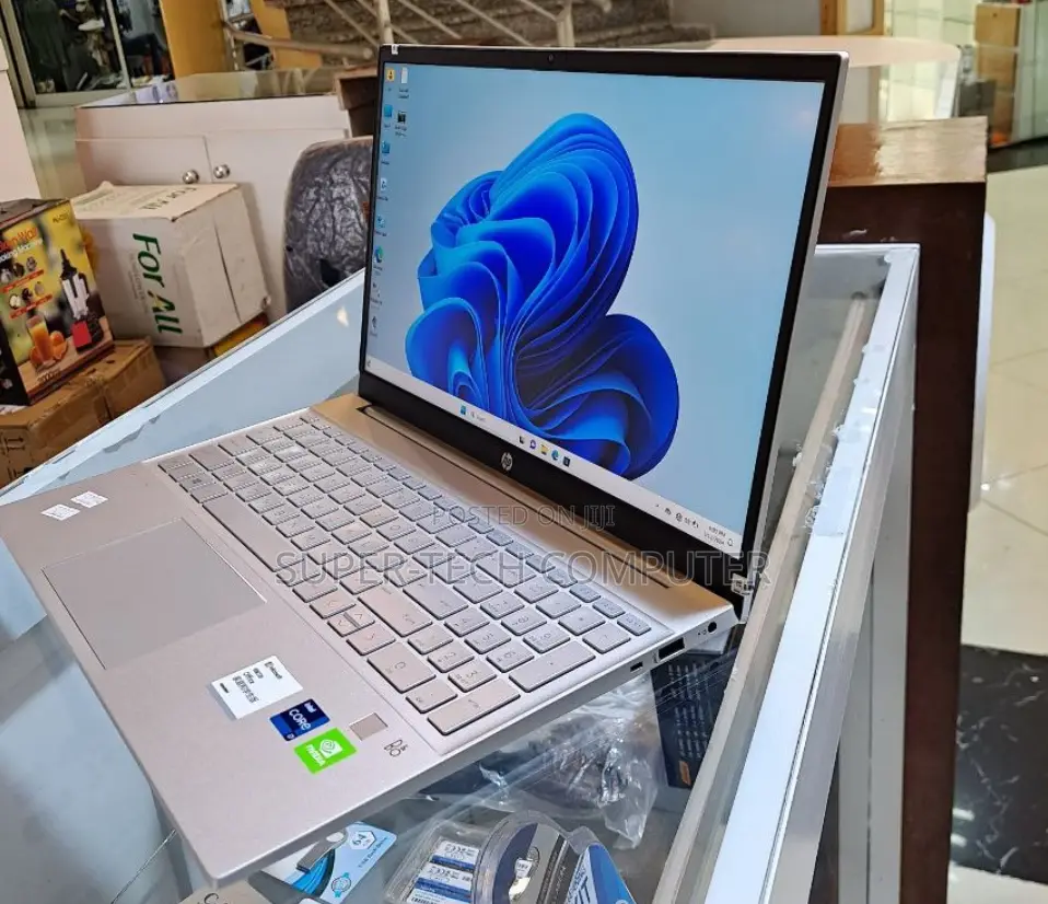 New Laptop HP Pavilion 15 16GB Intel Core I7 SSD 512GB
